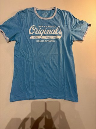 6 camisetas vintage de diferentes marcas