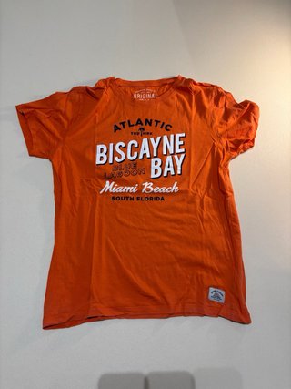 6 camisetas vintage de diferentes marcas