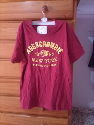 Camiseta Abercrombie & Fitch