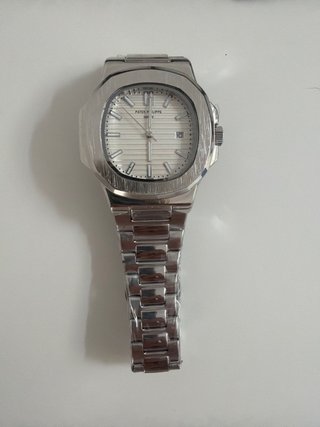 Reloj Patek Philippe Plateado