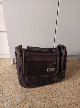Bolso de mano Kipling marrón
