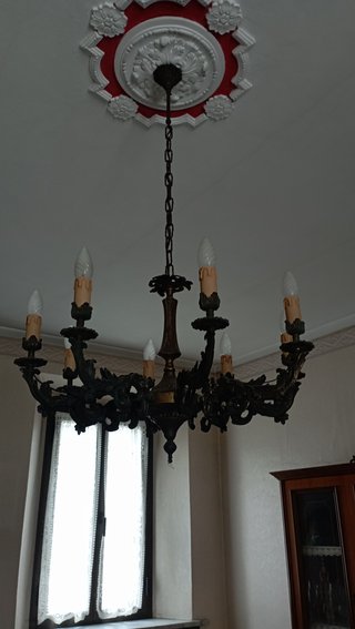 Lampadario a candelabro in metallo
