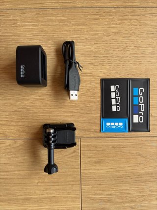 Cargador doble GoPro HERO9-12 + soporte + pegatina