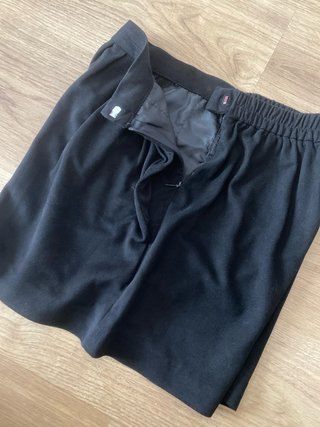 Pantalón corto de ante negro