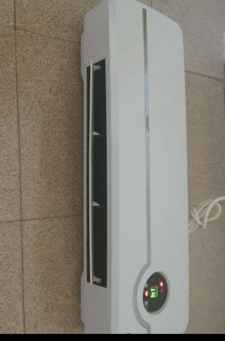 Calentador de agua eléctrico blanco