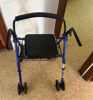 ANDADOR PARA PERSONAS CON PROBLEMAS DE MOVILIDAD.