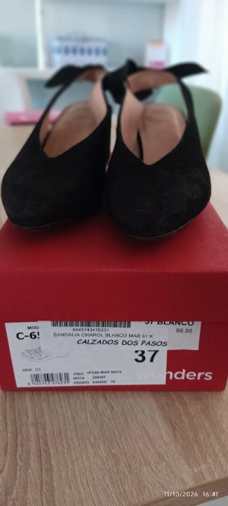 Zapatos de salón Wonders negros
