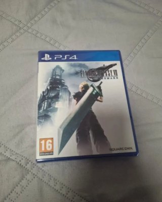 Final Fantasy VII Remake (PS4)