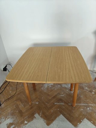 Conjunto de mesa plegable y 2 sillas