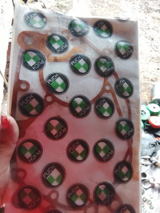 Pegatinas PUCH no hago envíos solo en mano