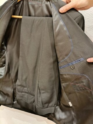 Traje de hombre Bershka negro