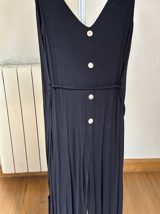 Mono Negro con Botones