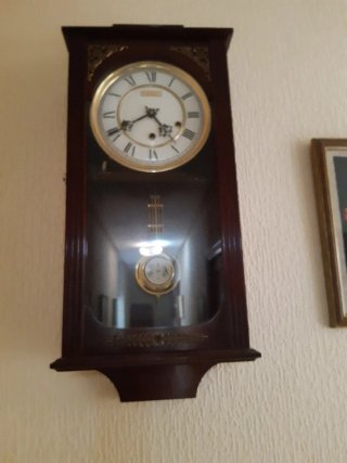 Reloj de pared antiguo