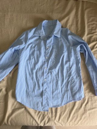Camisa de rayas azul y blanco