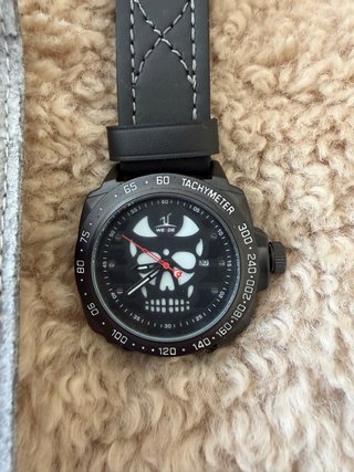 Reloj Alienwork Negro con Calavera