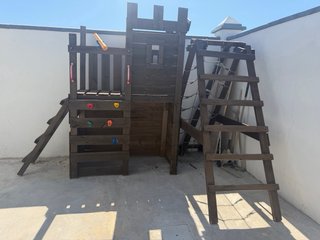 Parque infantil castillo madera