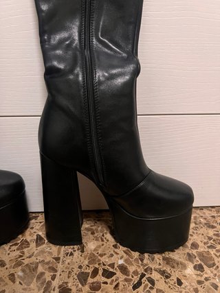 Botas Altas con Plataforma Negras