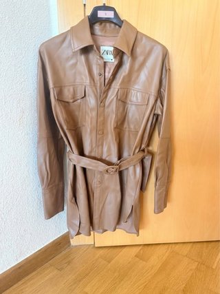 Vestido Camisero Efecto Piel Zara TallaXS Marrón