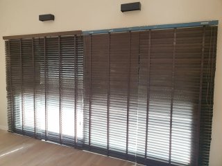 Cortina veneciana de madera