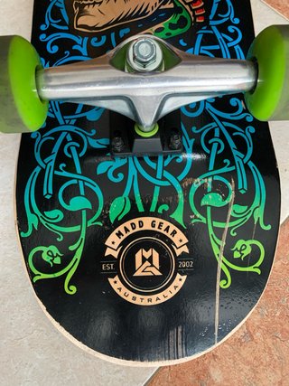 Monopatín Madd Gear