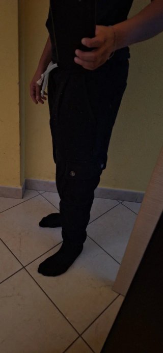 Pantaloni cargo neri con strass