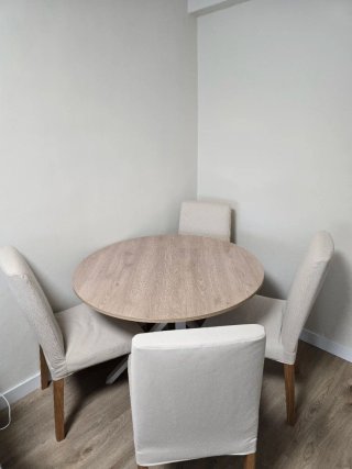 Conjunto Mesa Redonda y 4 Sillas
