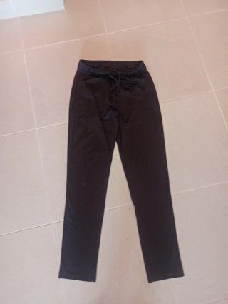 Pantalón negro UP