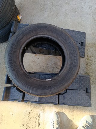 Neumático Goodyear 215/65/16 98H 2023 efficentgrip