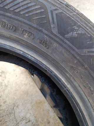 Neumático Goodyear 215/65/16 98H 2023 efficentgrip
