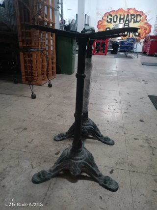 2 Pies de Mesa de Metal