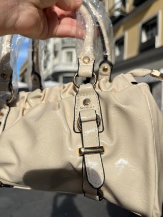 Bolso de mano beige