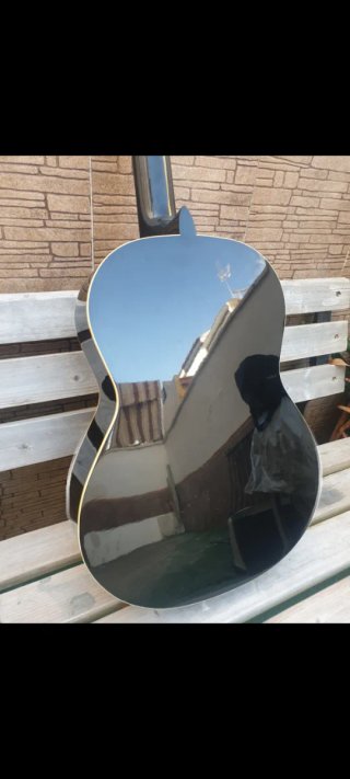 Guitarra Acústica Negra con Funda