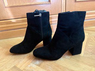 Botines de ante negros Zara