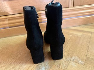 Botines de ante negros Zara
