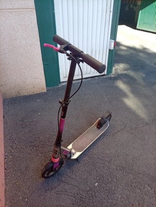 Patín infantil rosa y negro