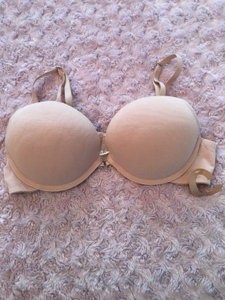 Sujetador beige con aros