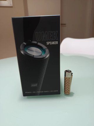 Altavoz Umek 10W con luz LED