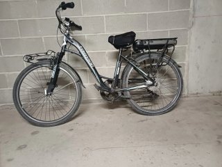 Bicicletta elettrica Tornado nera