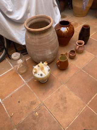 Lote de 8 Tinajas y Vasijas de Barro