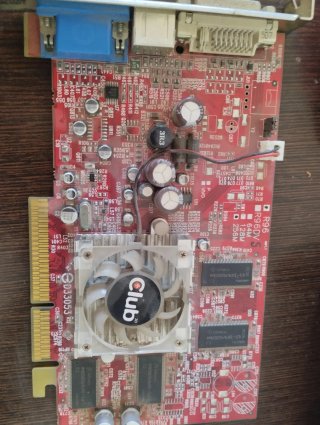 Tarjeta Gráfica Club 3D ATI R9600 256MB