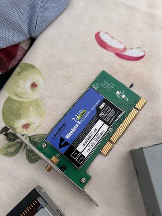 Adaptador Wireless PCI Linksys WMP54G y ventilador
