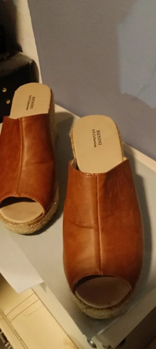 Zuecos Benini Marrones