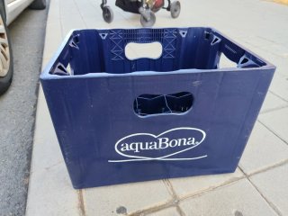 Caja Aqua Bona azul oscuro de plástico