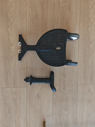 Piattaforma YOYO con sedile per monopattino