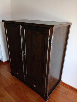 Armario TV Ikea Makör con doble puerta