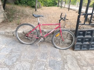 Bicicleta Híbrida BH. Recogida La cabrera (Madrid)