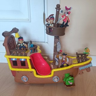Barco Pirata Jake y los Piratas de Nunca Jamás
