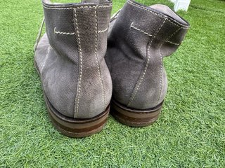 Botines Lottusse Gris Talla 45