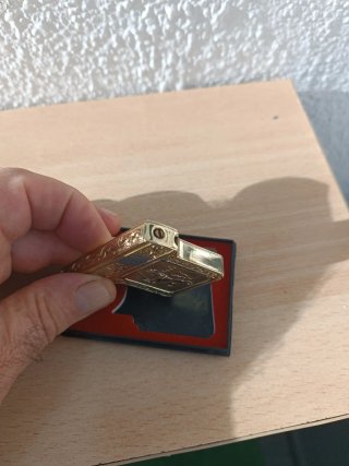 Encendedor Vintage Chris Colt Pistola oro