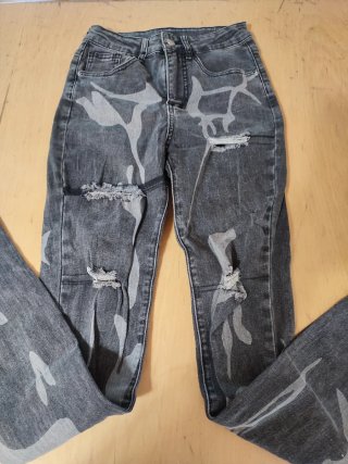 Jeans donna grigi strappati